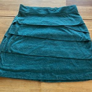 Prana tiered pencil skirt. Wool blend. Green/ teal